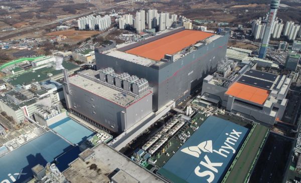 SK海力士在利川工厂安装首台高NA EUV光刻设备