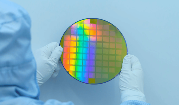 法国公司 Scintil Photonics 融资 5000 万欧元，用于扩大 AI 工厂的集成光子学规模，英伟达跟投