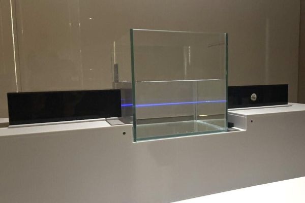 京瓷宣布水下无线光通信技术取得突破性进展：数据传输速度高达 5.2Gbps