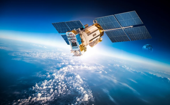 突破太空通信瓶颈：爱尔兰公司合作研发太比特级激光收发器