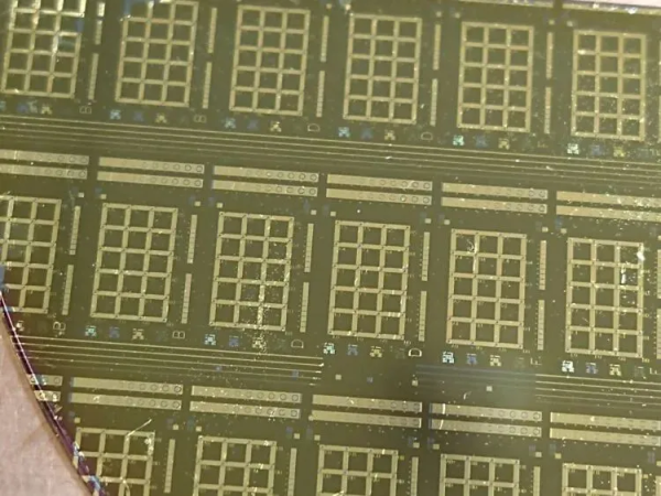Vector Photonics公司推动PCSEL在数据中心的应用